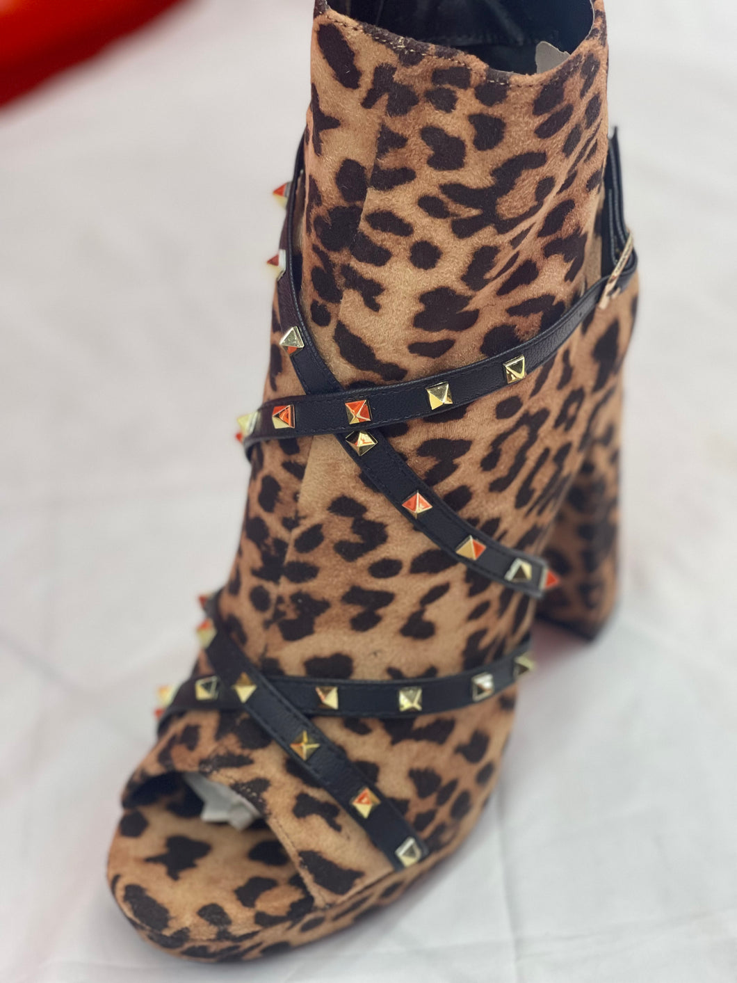 Cardi-18 Leopard